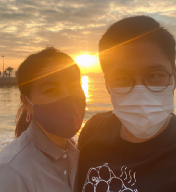 郭晶晶陪霍啟剛雙人約會！ 透視蕾絲長裙迷人吸睛，一條竟要2萬多