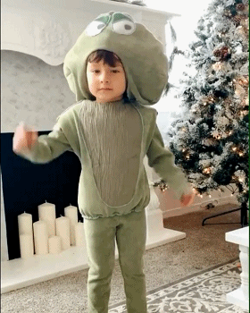 To realize princess dream of the daughter, play essence old father with one's own hands tailor about a hundred " blackart " skirt explodes sth resembling a net of network of fire