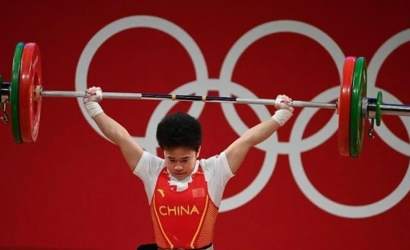 过分！印度媒体故意抹黑中国金牌得主侯志慧，瞬间被官方打脸