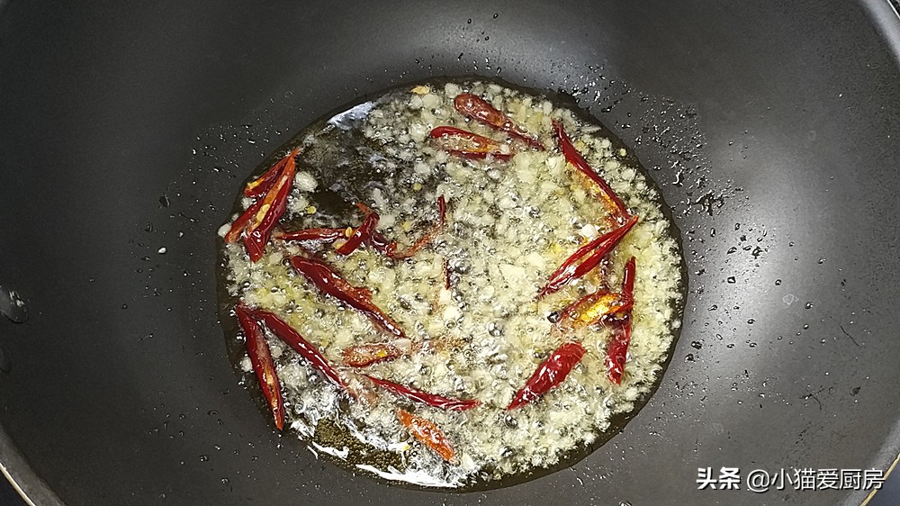 秋天这菜可以多吃，做法简单，口感脆爽，味清香清，吃完不会胖