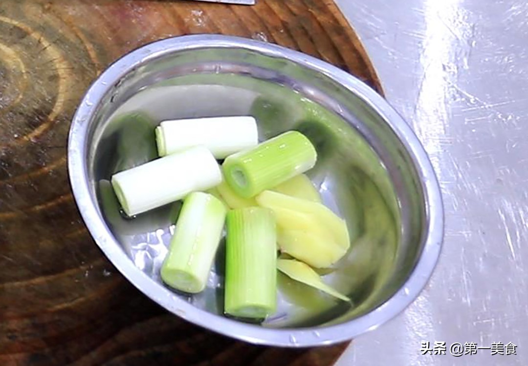 圖片[4]-【燉大骨】做法步驟圖 湯濃無腥味 味道鮮-起舞食譜網