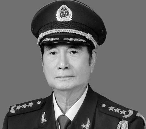 1993年有几位将军晋升上将，他们担任什么职务，谁最年轻？