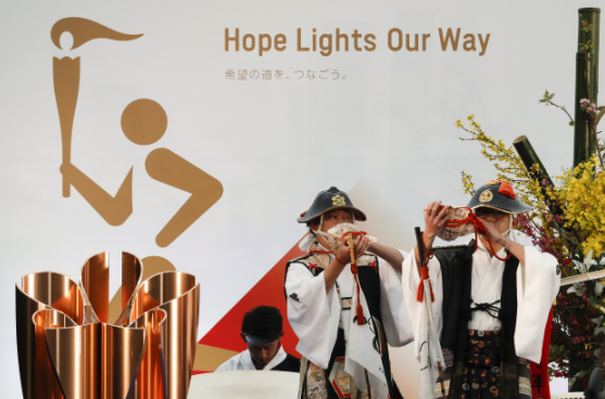 A bundle of light of dark end? Torch of Tokyo Olympic Games goes out for many times, holy fire delivers an accident ceaseless