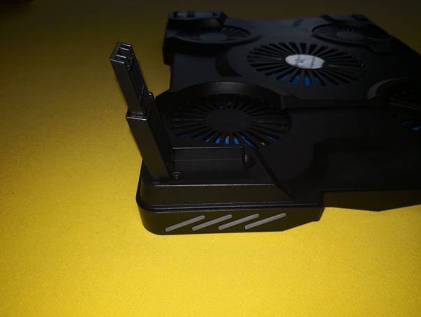 火爆游戏也要冷静对待-超频三冰斧PC-5RGB游戏笔记本散热器评测