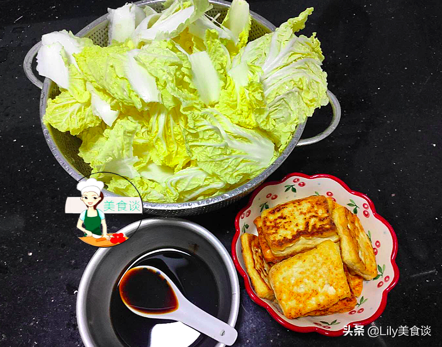 這兩樣素菜一起燜，不放肉也很鮮，我家一周準吃4次，次次都光盤