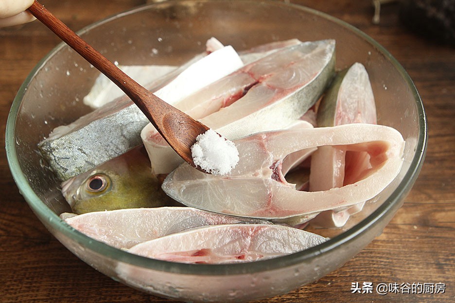 這菜簡單一蒸就好，冬天我常做給孩子吃，鮮到流口水，營養又美味