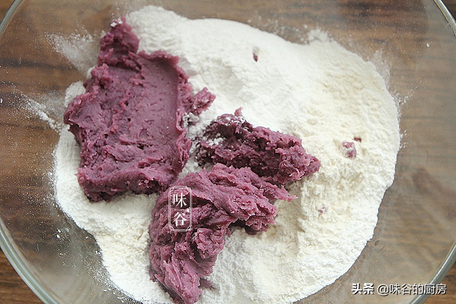 中秋节快到了，不用烤箱也能做月饼，配方比例告诉你，营养好吃