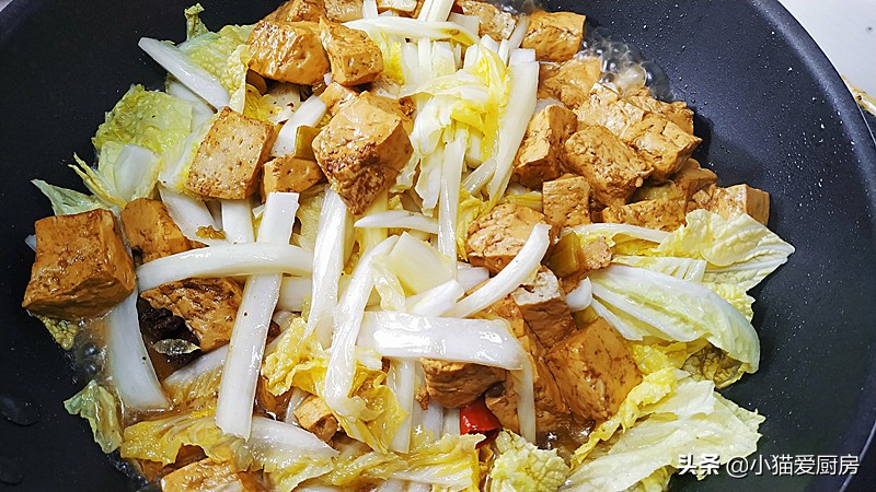 图片[11]-1棵大白菜和1块豆腐 教你白菜炖豆腐好吃的做法 营养解馋-起舞食谱网