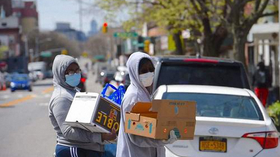 特朗普对比尔·盖茨动手？暂停其资助的病毒检测