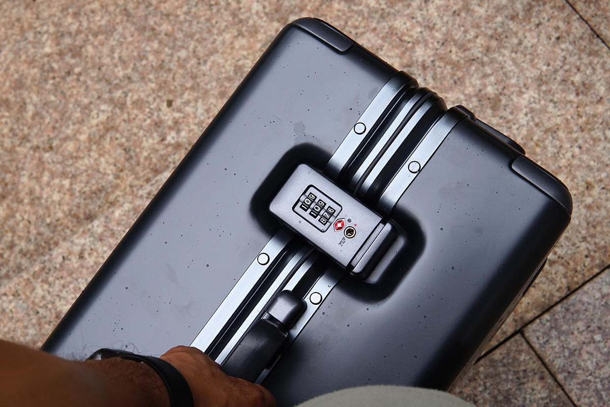 地平线8号POWER行李箱，恰到好处的高级感