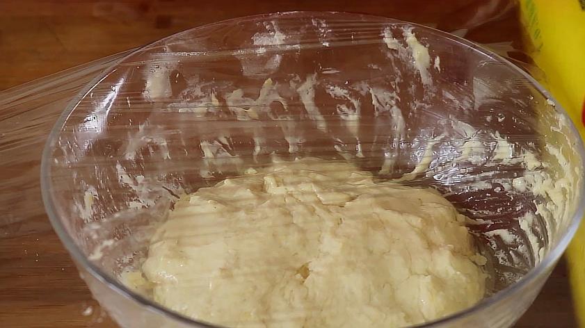 1碗面粉，2个鸡蛋，教你做油条，金黄酥脆，比买的还好吃