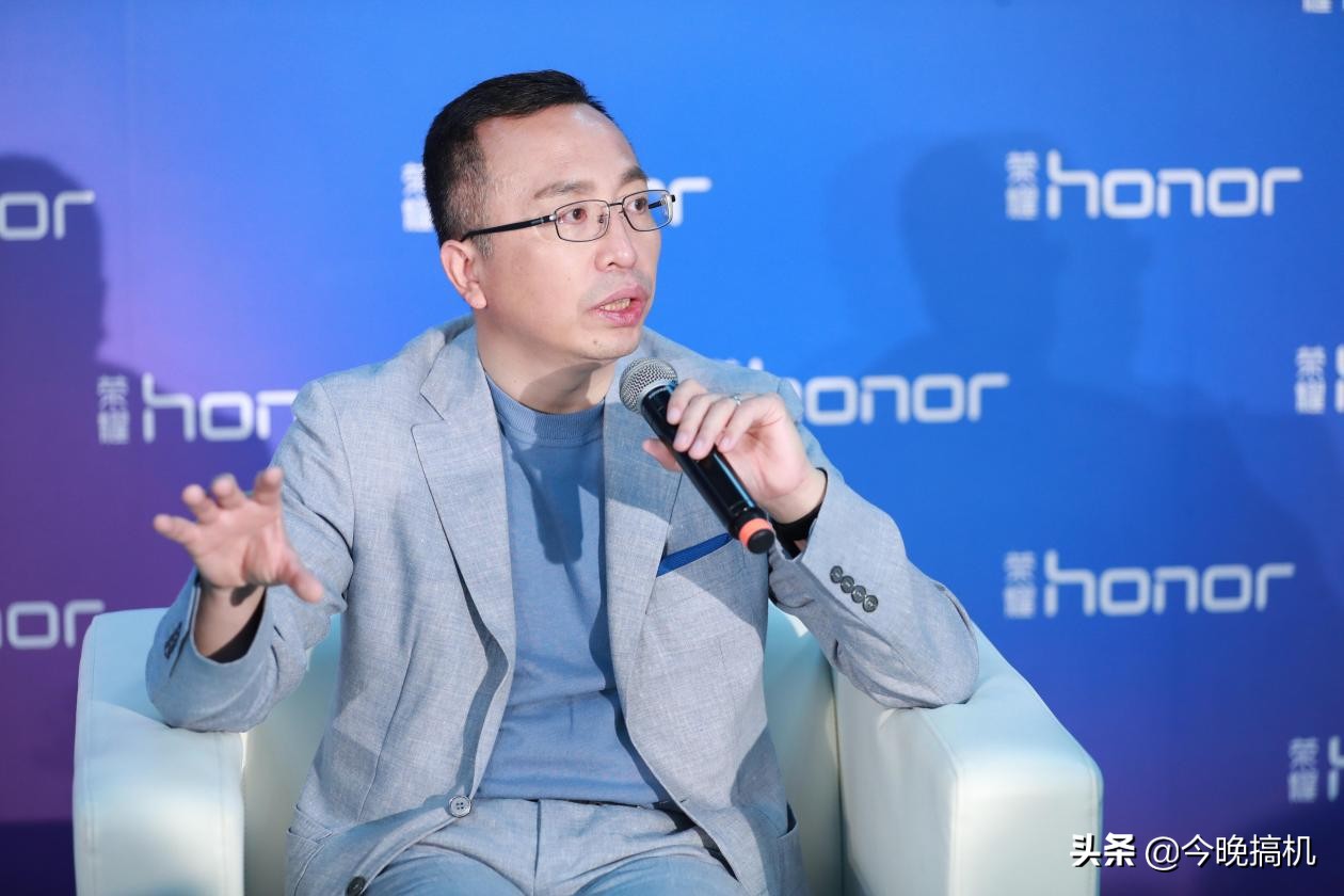 被华为卖掉的荣耀，处境太尴尬了