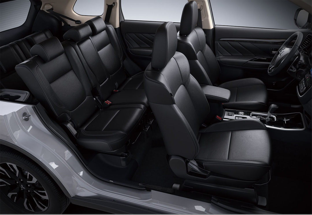 十万级具有越野基因的车型，指南者与欧蓝德谁更强？