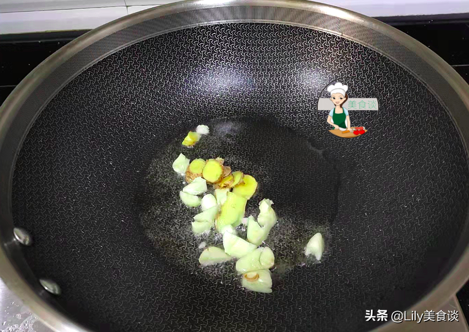 秋天，吃猪肉不如吃它，加芋头焖一锅真香，营养不上火，别不懂吃