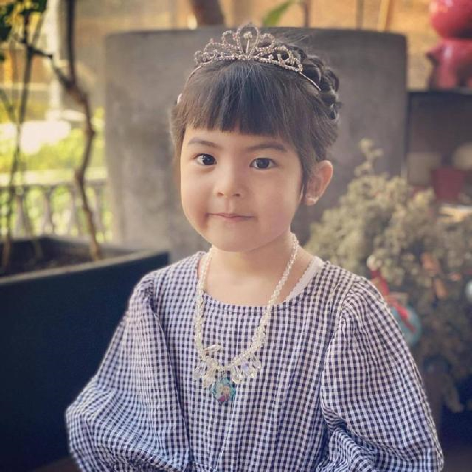 賈靜雯一家眼睛大，陸毅一家腿長，沙溢一家最接地氣，深受喜愛