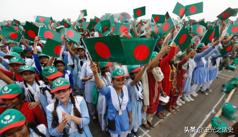 比印度还脏乱差，人口超1.6亿的孟加拉为什么如