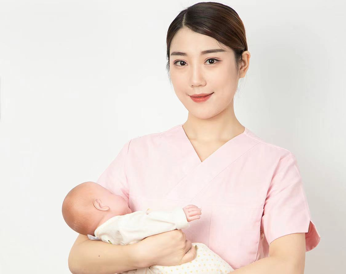 「金牌月嫂tips」炎夏母乳喂养黏腻腻，这些细节一定得注意