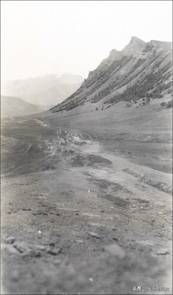 1910年清末时期的新疆伊尔克什坦山区风景