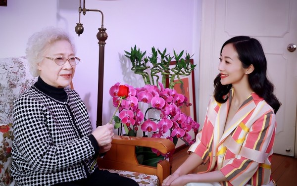 100岁的秦怡，满头白发仍美丽，婚姻家庭不幸，她是如何保养的