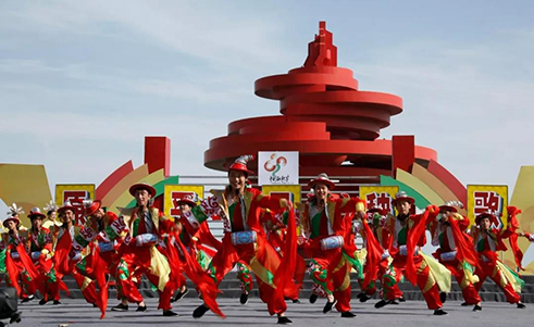 山西省原平市独有的一种民间歌舞形式——凤秧歌