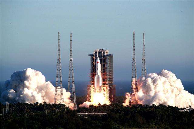 为什么宇航员在发射之前的火箭中要躺着，如果