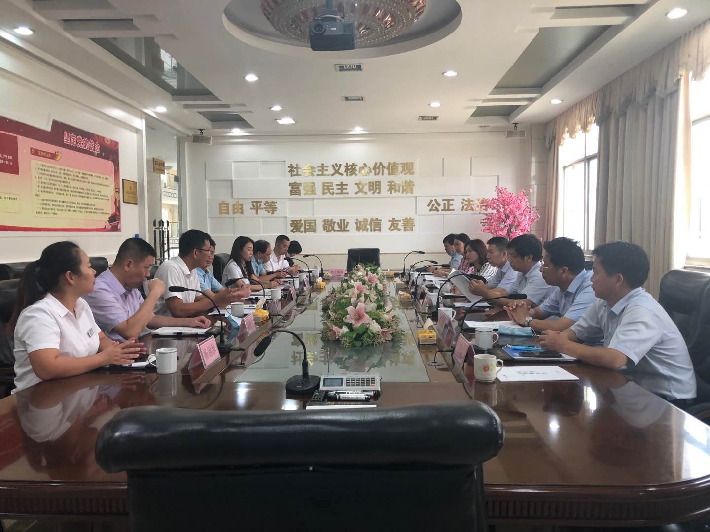 湖北省钟祥市政府覃林副市长一行莅临南宫NG28集团考察指导