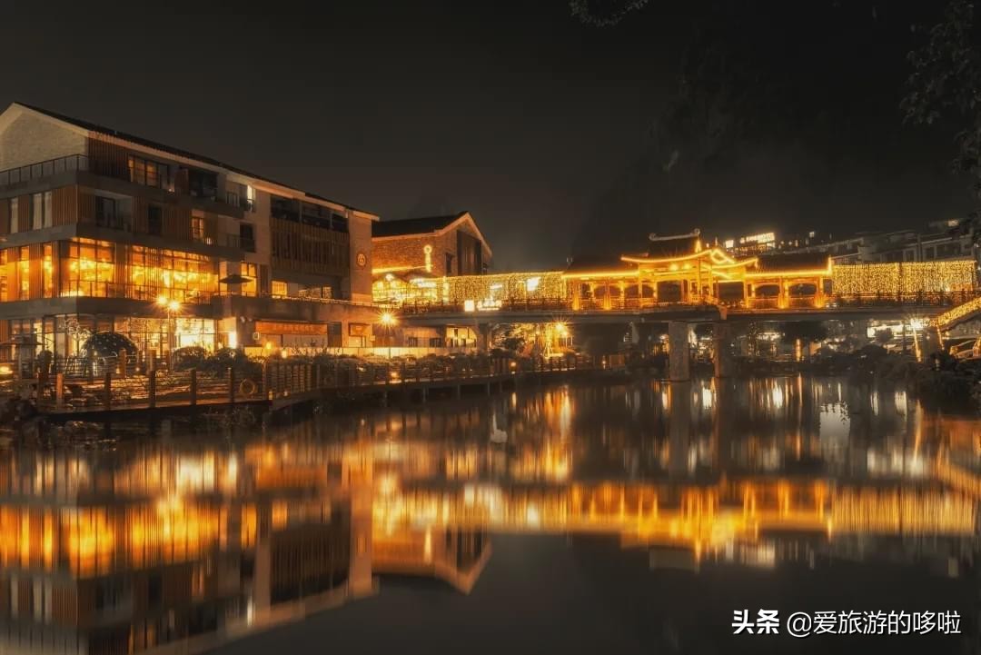 The best place to travel in October-November, the late autumn tour bus is about to depart