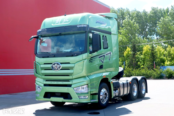 这8种颜色解放J7牵引车，哪一款才是你的最爱？