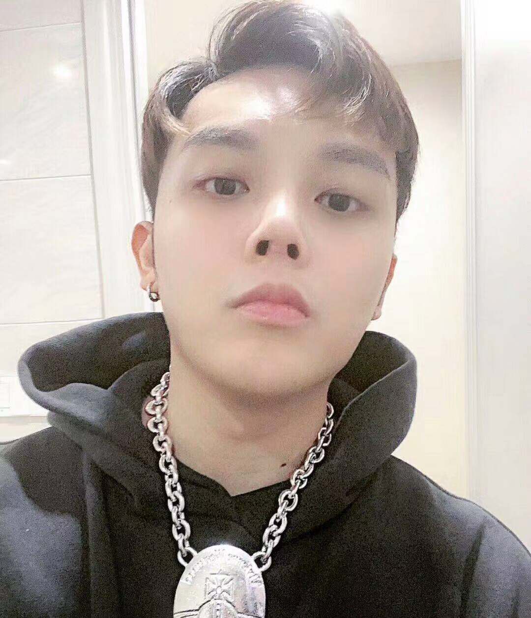 继辛巴、二驴被打假后,散打惹上事,韩安冉再嘲讽小猪先生现女友兜儿