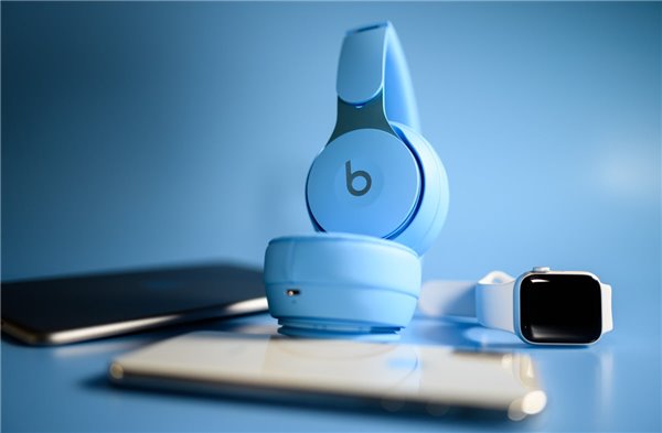 苹果Beats Solo Pro 外媒体验：设计、音质都有惊喜