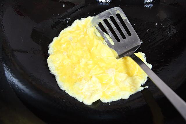 图片[4]-牛肉鸡蛋炒饭的做法步骤图 教你蛋炒饭更好吃的做法-起舞食谱网