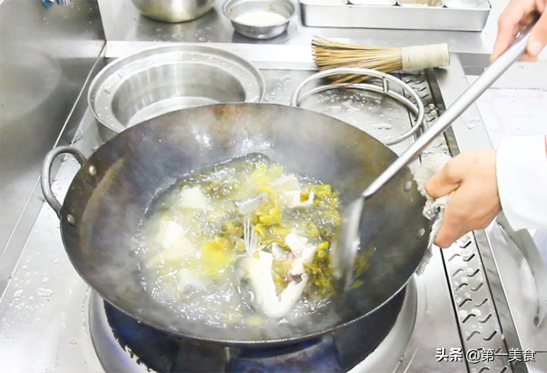 图片[12]-厨师长分享地道酸菜鱼 汤汁鲜香又开胃 鱼片嫩白又不腥-起舞食谱网