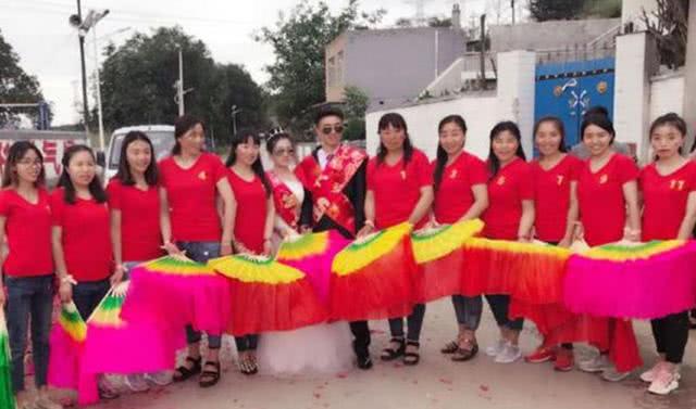 还记得11个姐姐凑32万为弟弟娶亲买房的事？还有后续，心酸又现实