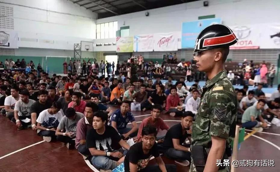 比电影还要精彩的泰国征兵现场