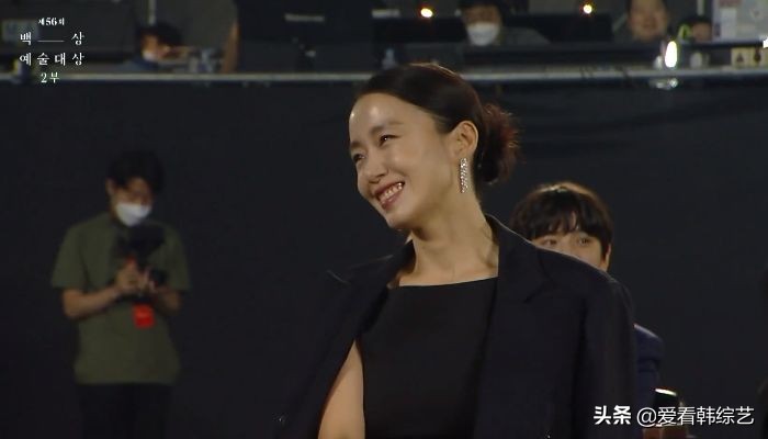 刘在石充满绅士风度的获奖感言中，还揭露了全