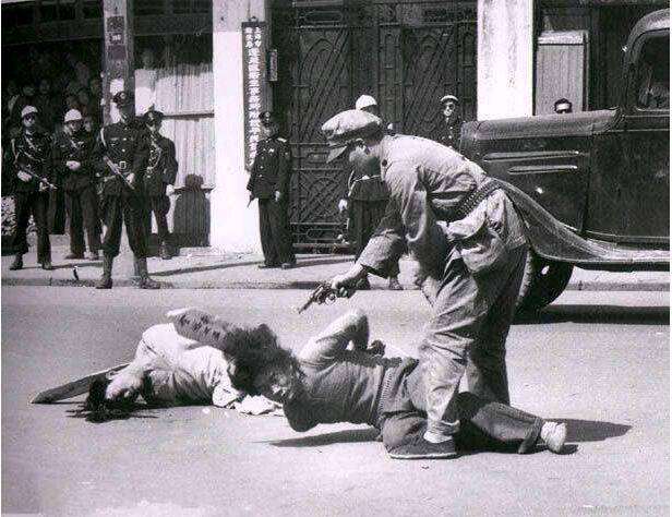 1961年陈赓大将去世，蒋介石在台湾亲设灵堂痛哭：没有他就没有我