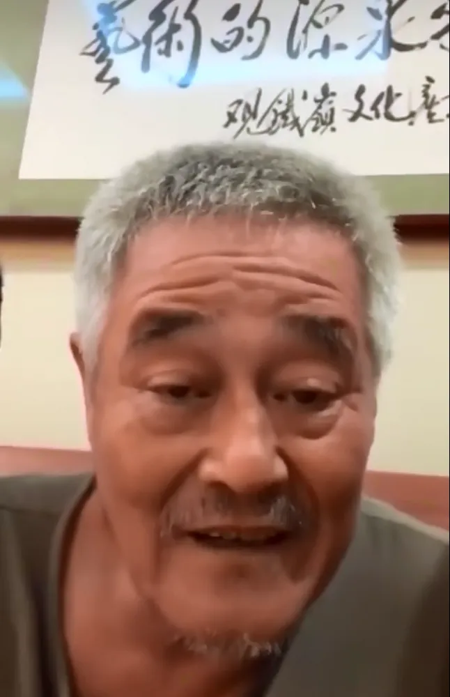 成龙老了，周润发老了，赵本山老了，唯有他65还像小伙子一样