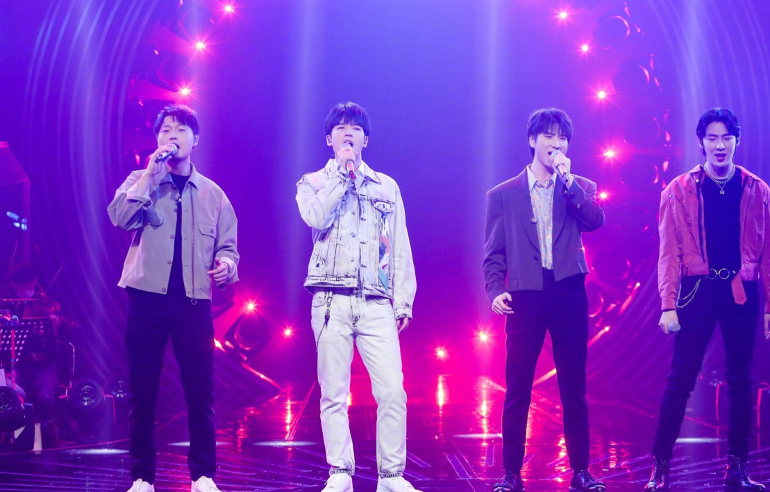 《歌手》冠军难预料，谁拿奖杯都怕“被喷”，