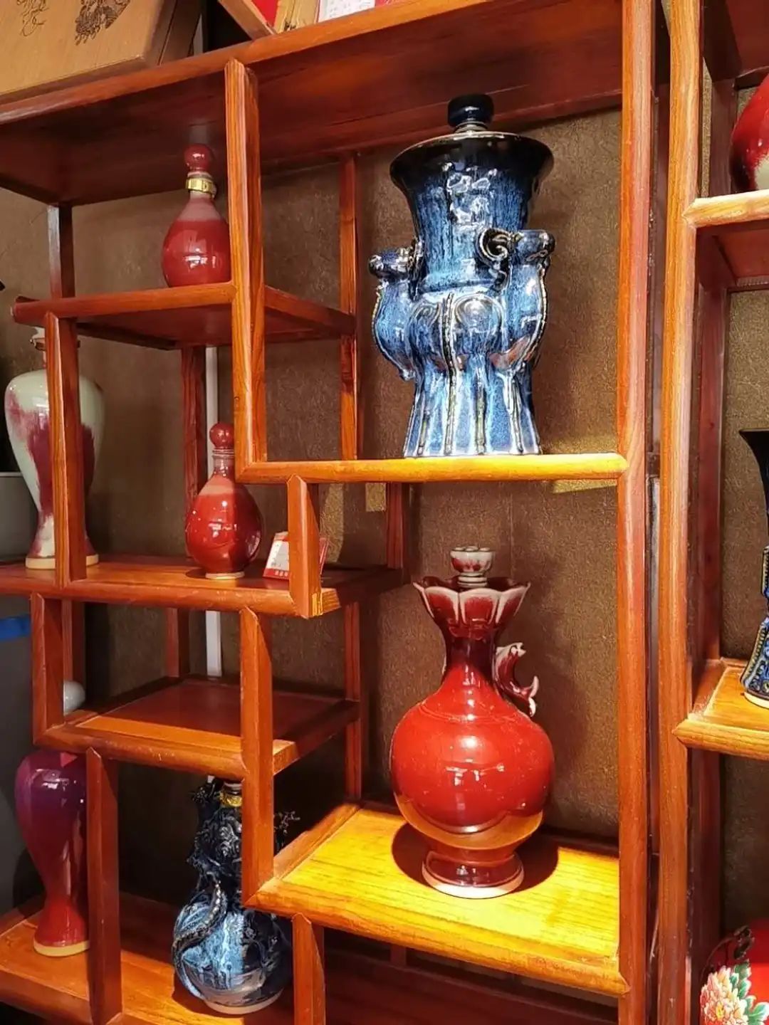 商丘「白酒小妹」放弃房地产国内寻酒，不靠颜值真励志