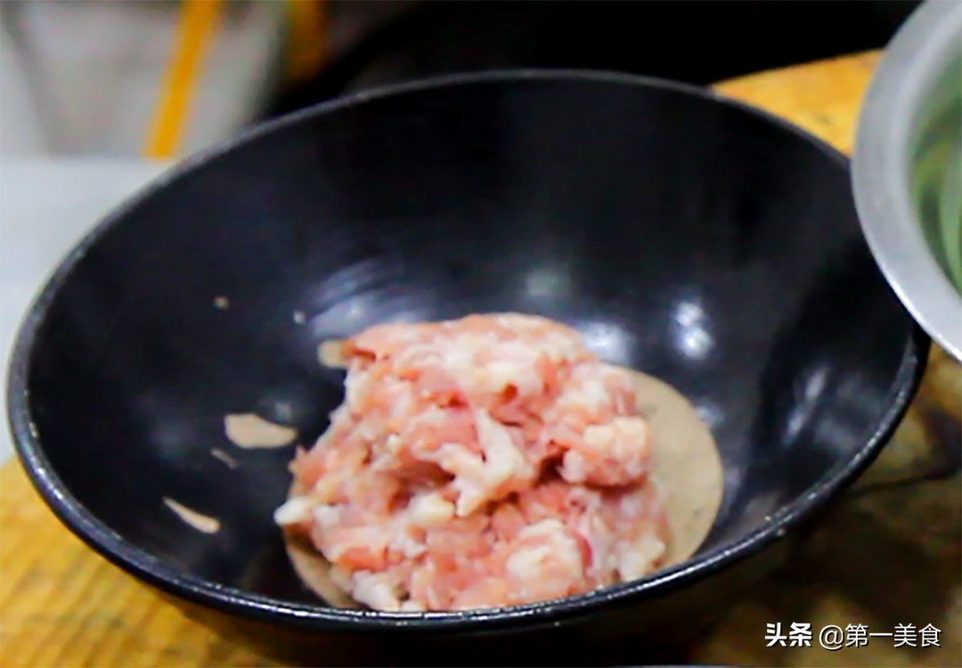 图片[3]-厨师长分享干煸四季豆做法 用一招 四季豆无毒不夹生 香辣可口-起舞食谱网