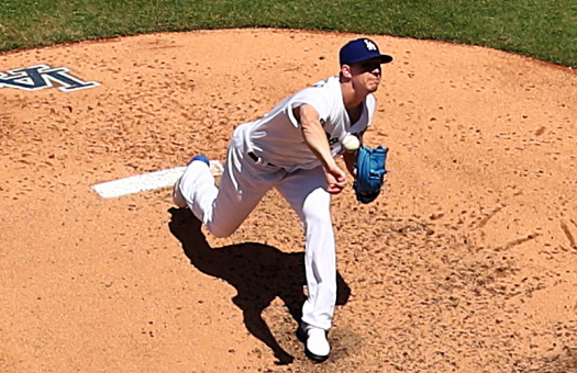 为什么体育摄影需要超长焦镜头？