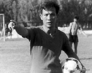 1964年国足惨败，贺龙：看不到‘三大球’翻身，死不瞑目
