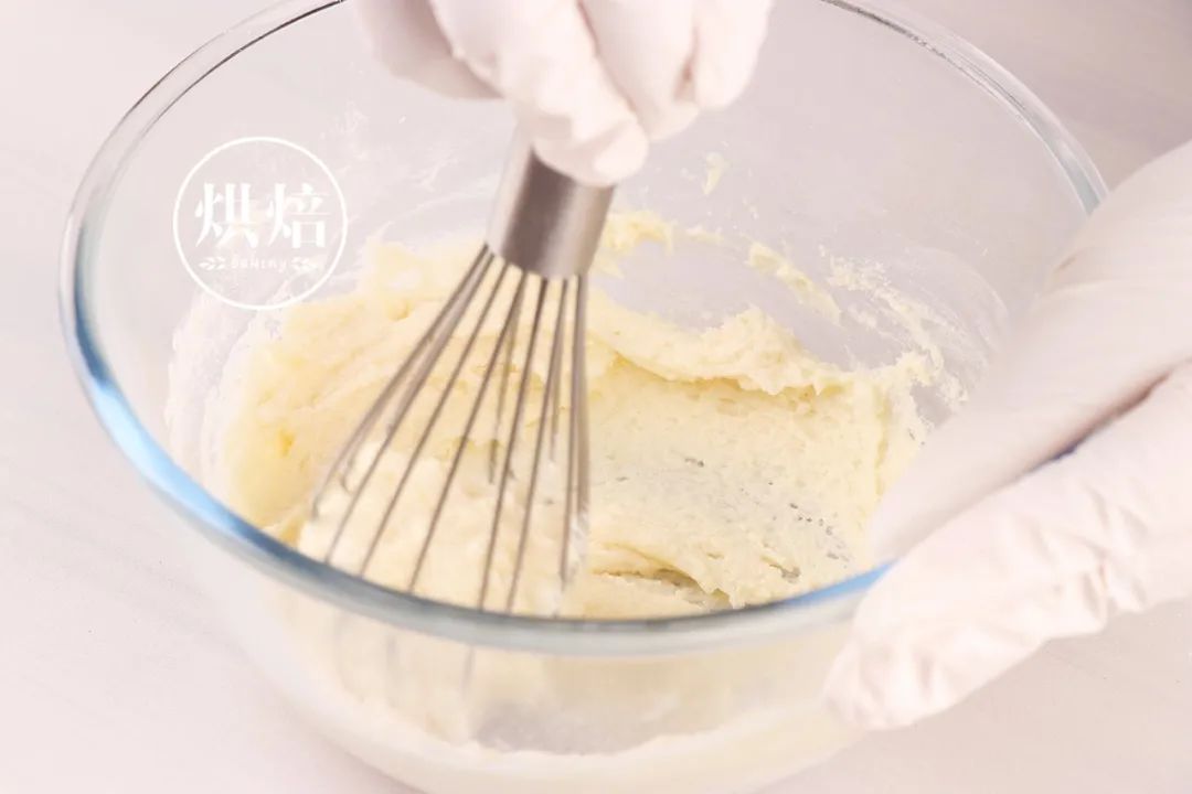 埋进椰香奶油慕斯里的芋泥卷 光看介绍就知道就多好吃了