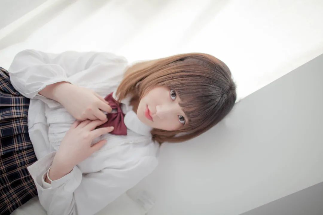 妹子这腿上面的绳子有什么用处