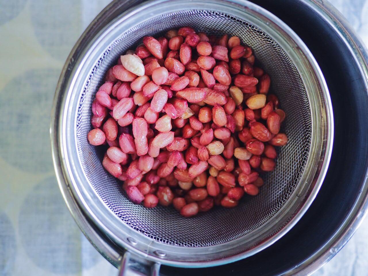 想吃花生酱不用买，5块钱自制一大瓶，纯正无添加，还能做曲奇