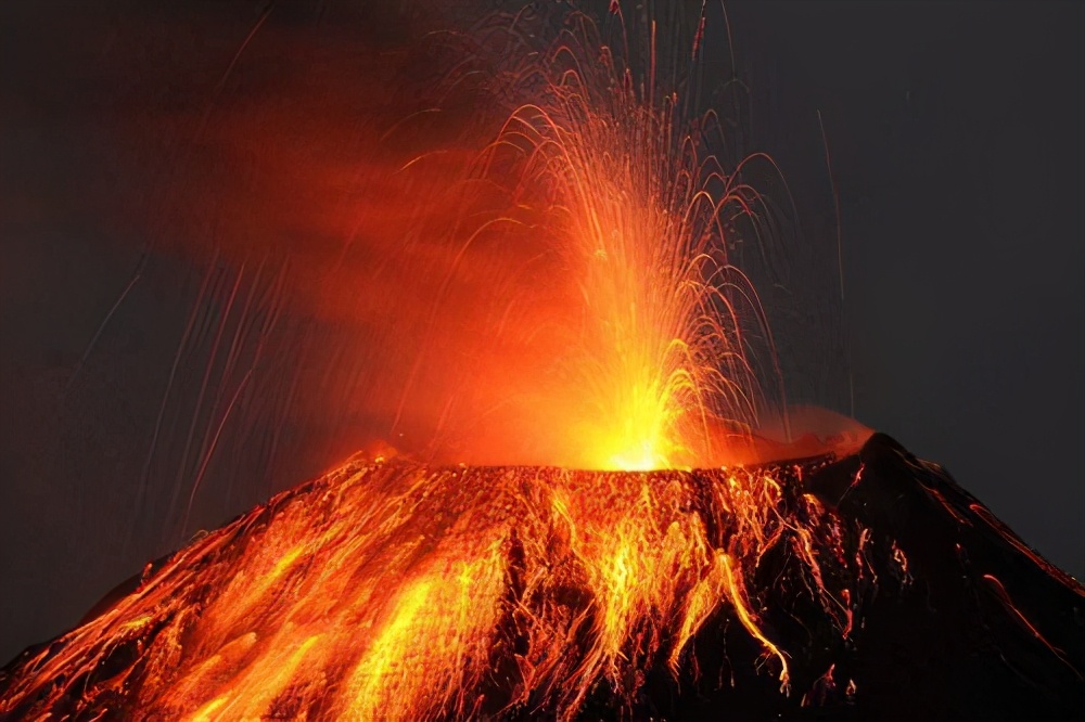 水似乎無孔不入，為什麽沒有全部滲入地球內部？