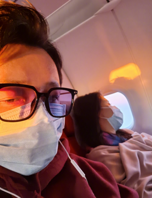 鄒市明一家四口遊哈爾濱，冉瑩穎曬照紀念，和兒子們一起吃冰棍