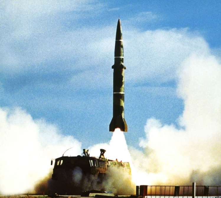 40年来唯一一次！东风洲际导弹奔袭9300公里，飞速砸向南太平洋