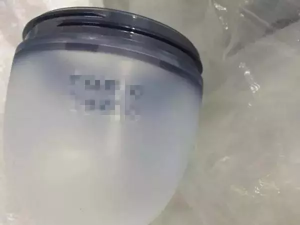 快扔!这款奶嘴化学物质超标!宝宝吸它等于“吸毒”