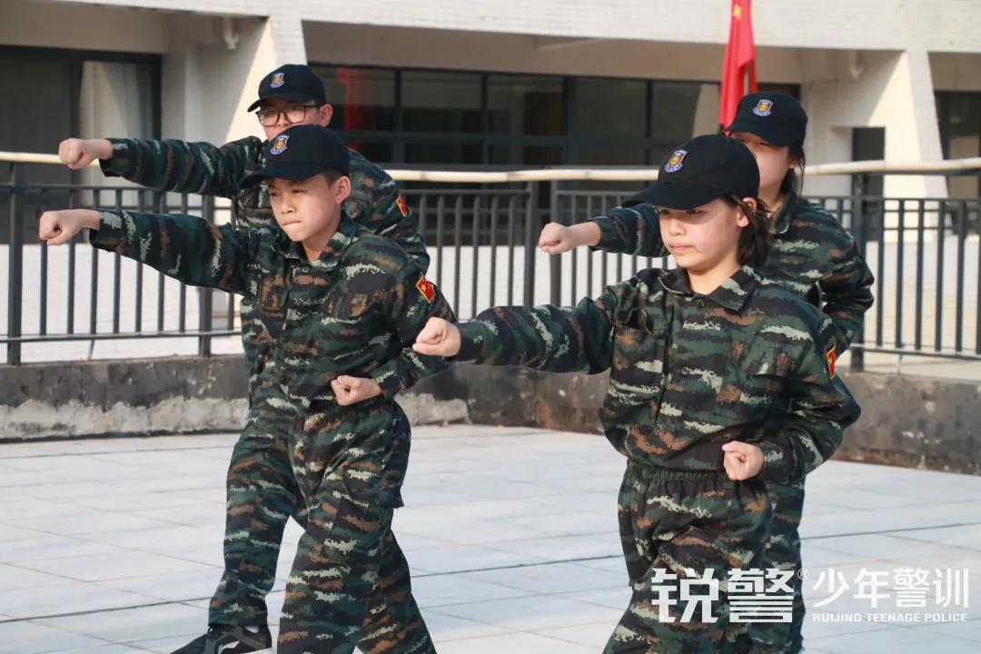 超越体育营圆满结营：少年强中国强，坚定信念勇往直前